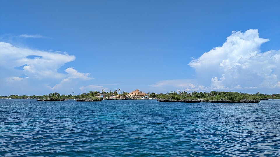 Nalusuan Island - View 13