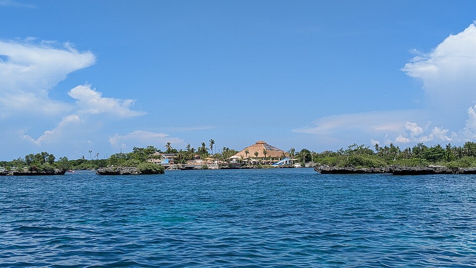 Nalusuan Island - View 14